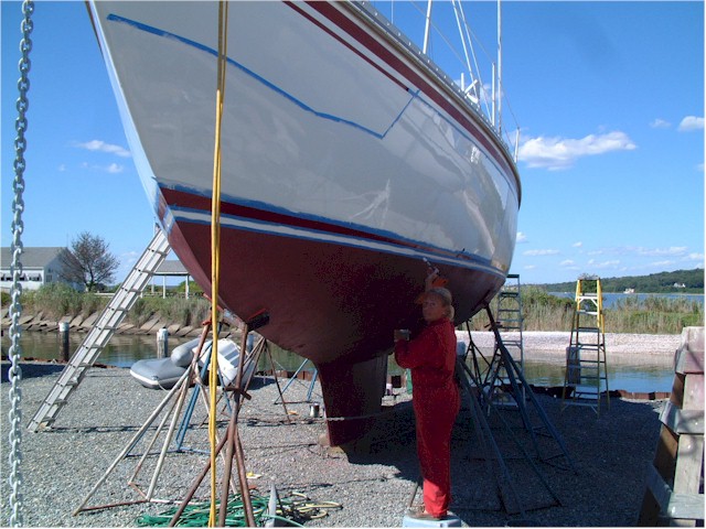 New England 2004 ... We touched up the topsides paint as well as applying new antifoul.