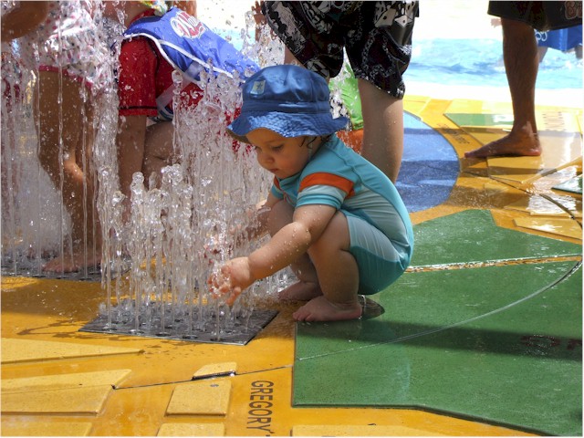 New Caledonia to Australia 2008/09 Pippa and Xavier visit us from Sydney and enjoy a day out at South Bank.