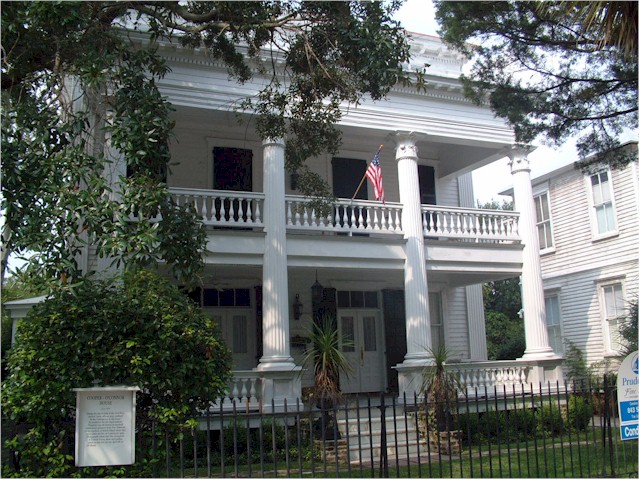 Virginia to Florida 2004
Slide Show Image
Charleston, South Carolina - with its fascinating architecture...