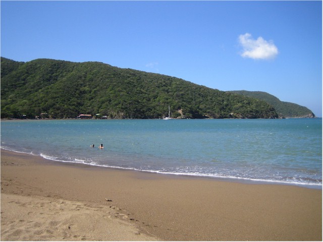 ABC Islands to Colombia 2006 At anchor in Guayraca Baie ...