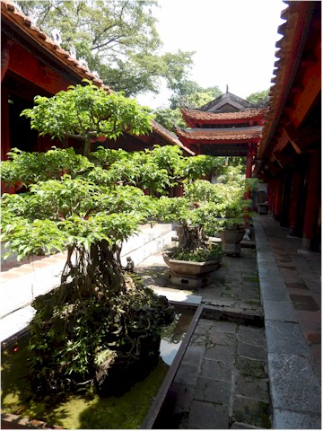 SE Asia Tour 2014
In the grounds of the Temple of Literature...