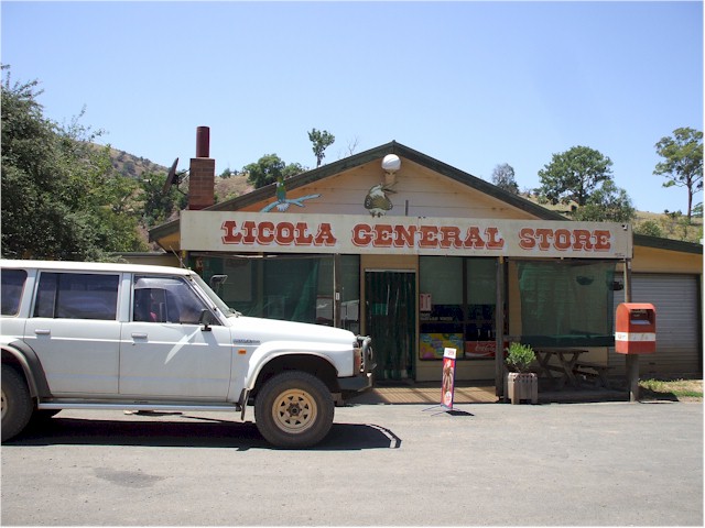 Australia Part 3 2008 ... and a meat pie for lunch at the Licola General Store!