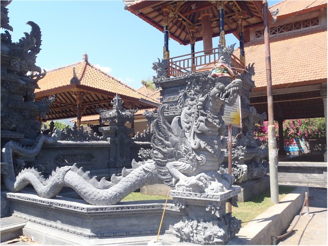 Bali has a large Hindu population and there are temples everywhere.