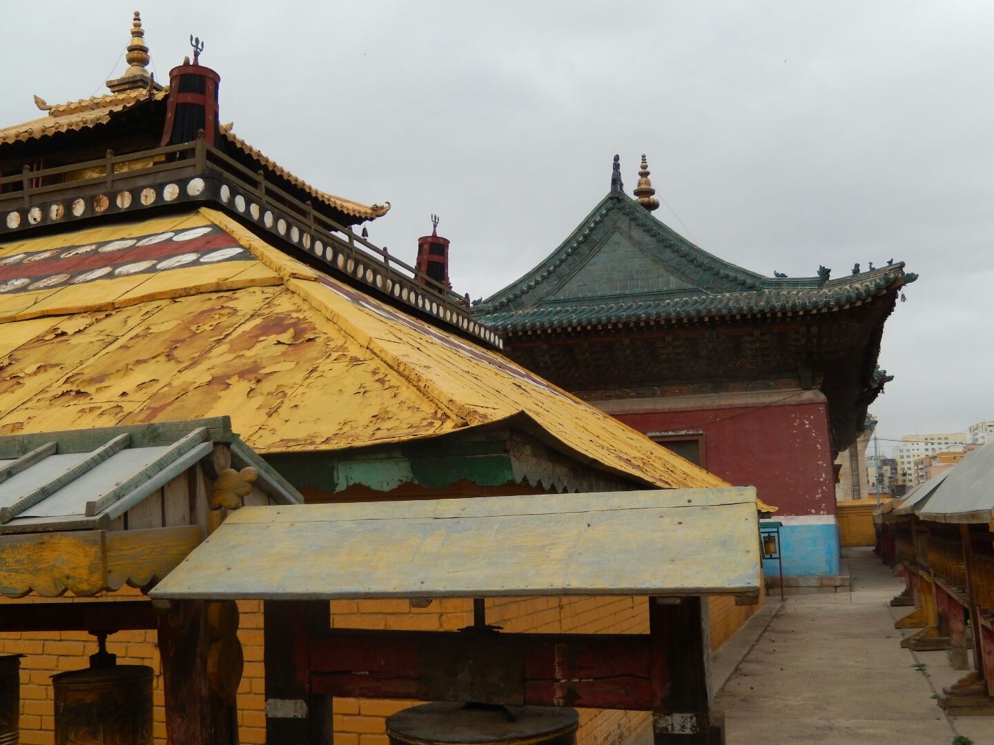 A visit to the Choijin Lama temple...