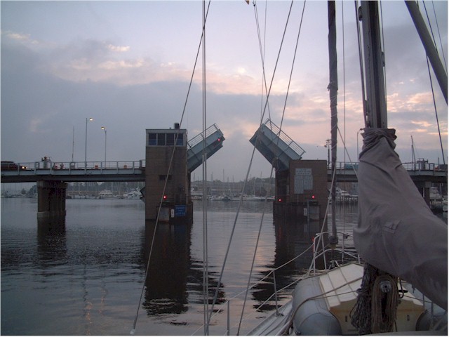 Entering the river at Annapolis to reach the anchorage...