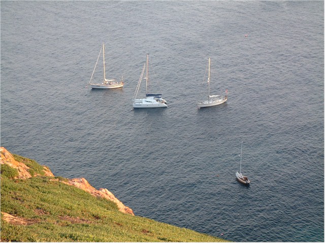 Poco Andante and Tadorna at anchor off the Berlengas..