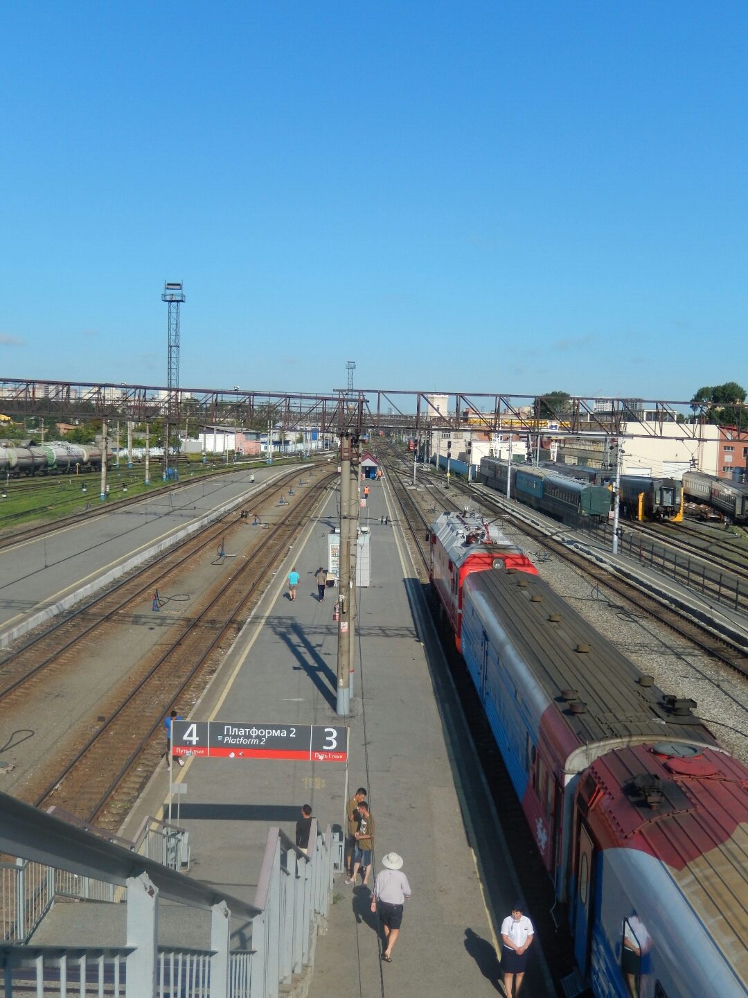 
We have time to get off and stretch our legs and wonder at the vastness of the railway network...