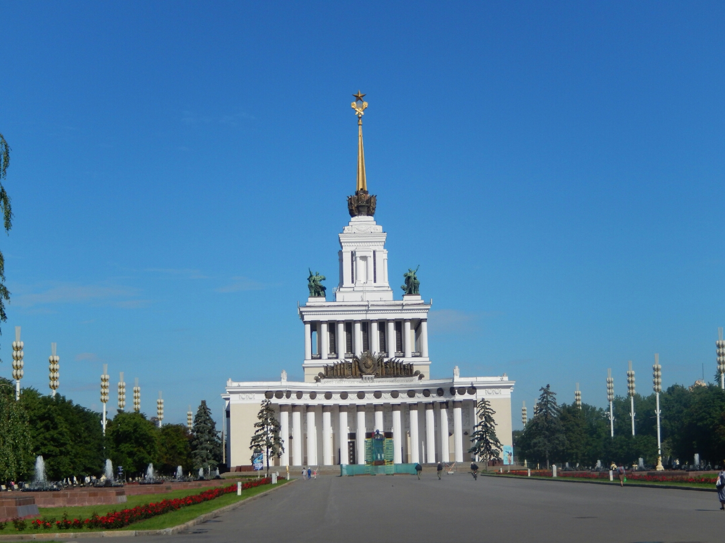 
The walking tour was very interesting and took us to different sites...