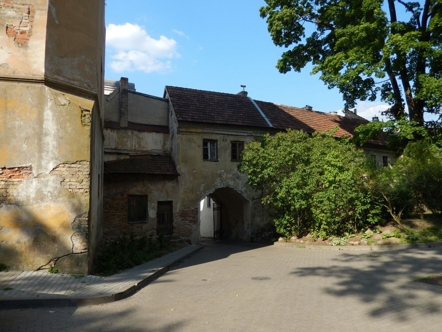 The gates open onto a large courtyard...
