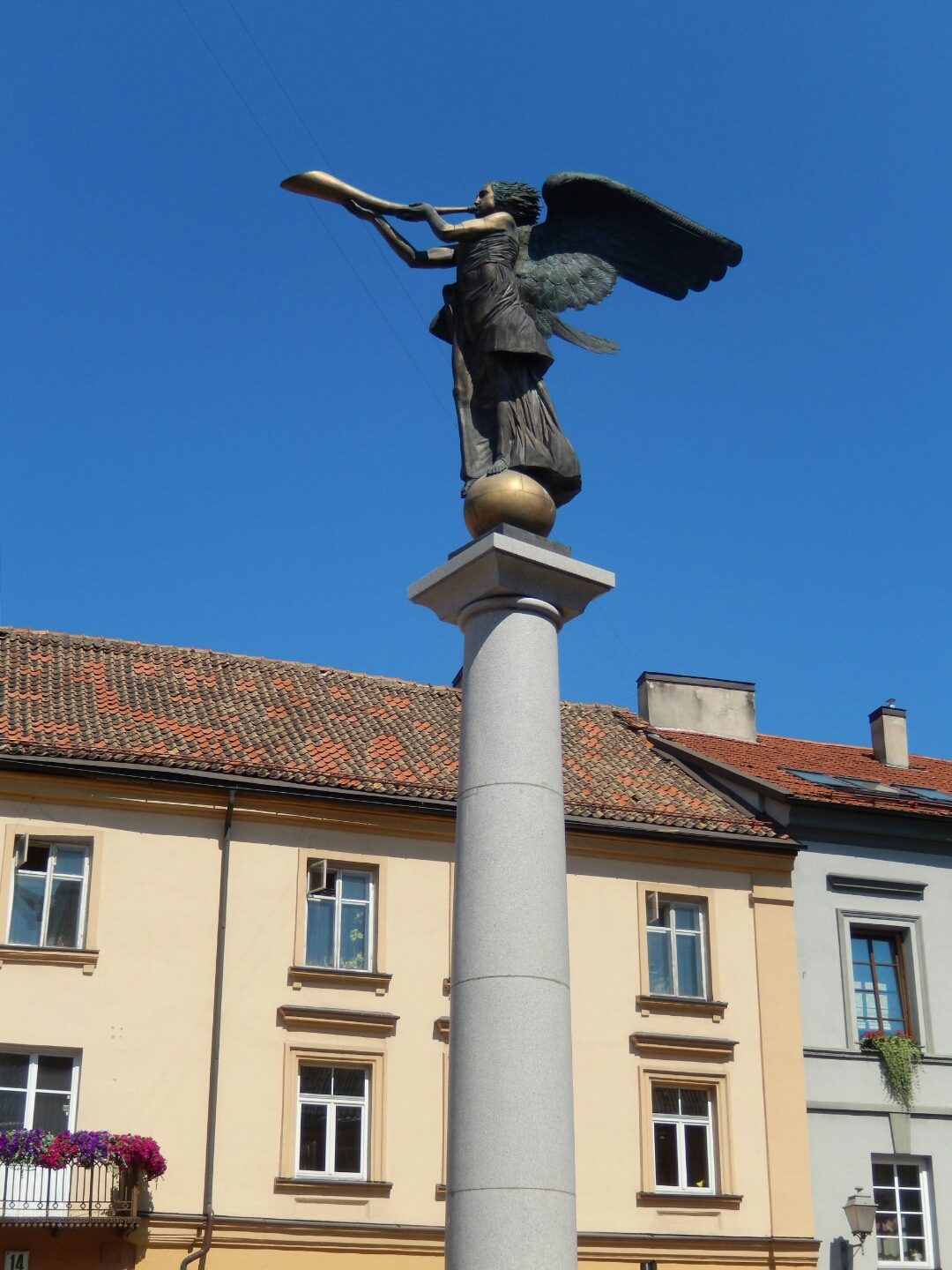 Monument in the central square of Uzupis.
