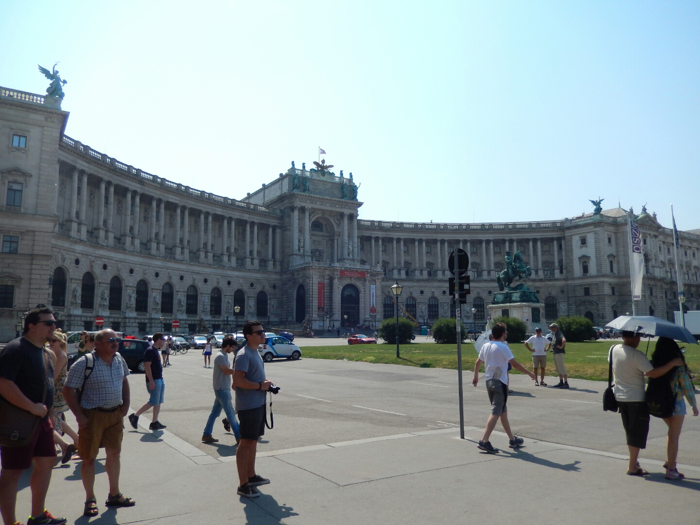 Heldenplatz ("Hero
