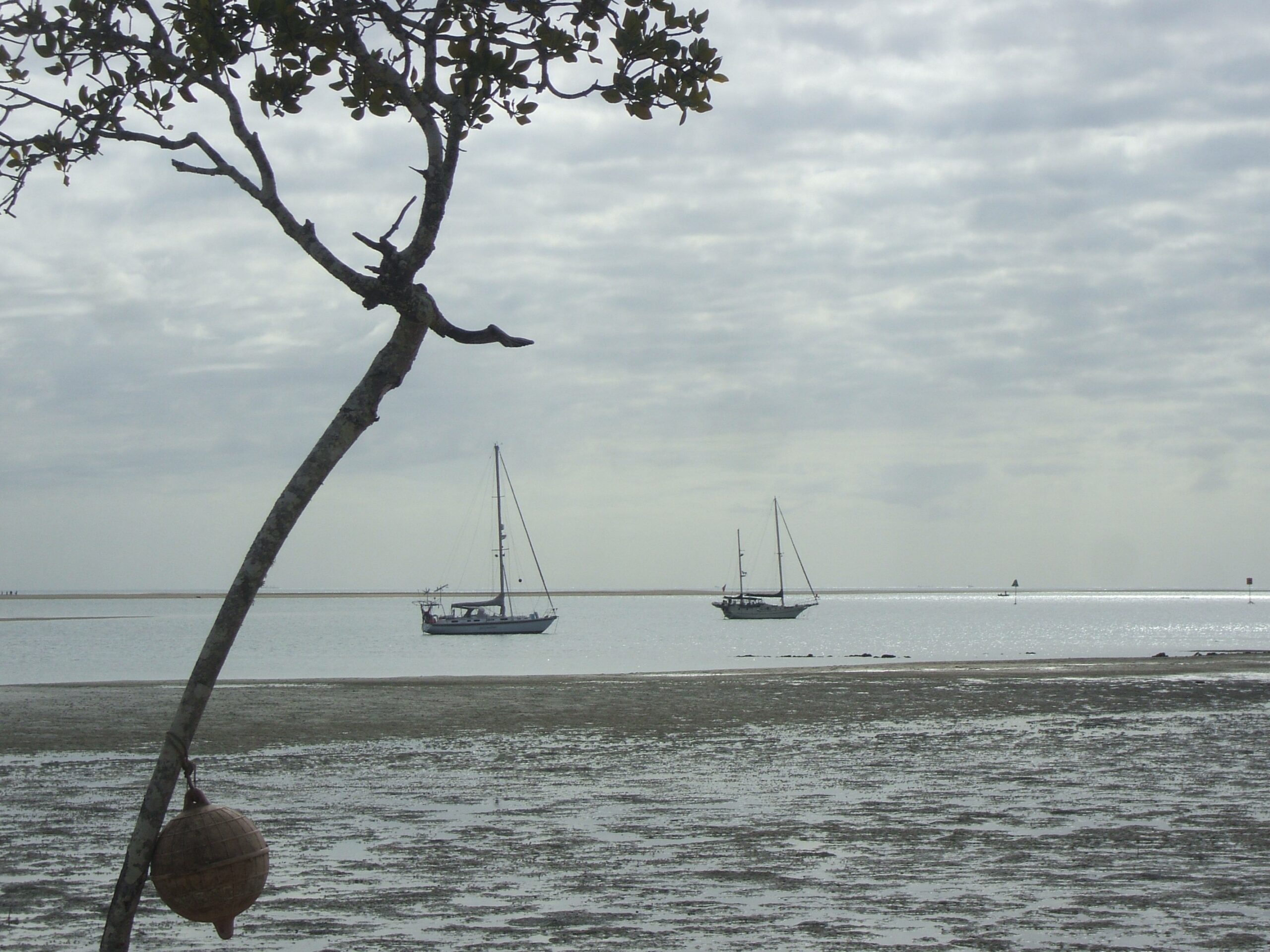 The tides are getting bigger - and we have a long way to drag the dinghy after our walk across the island!
