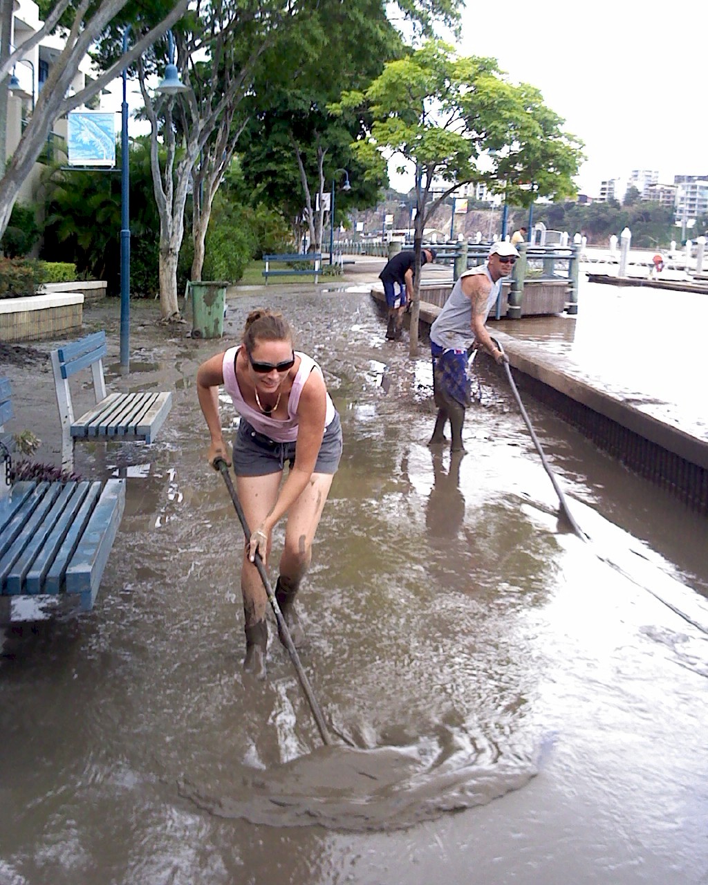Kelly from Laze Faire helps clean up, despite being unable to move the boat due to a rope around the prop...
