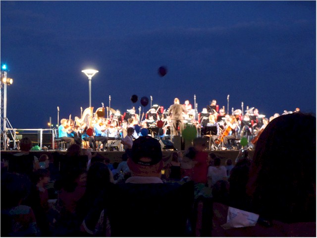 Finally the rains end - and Darwin starts to party - beginning with Symphony in the Park...
