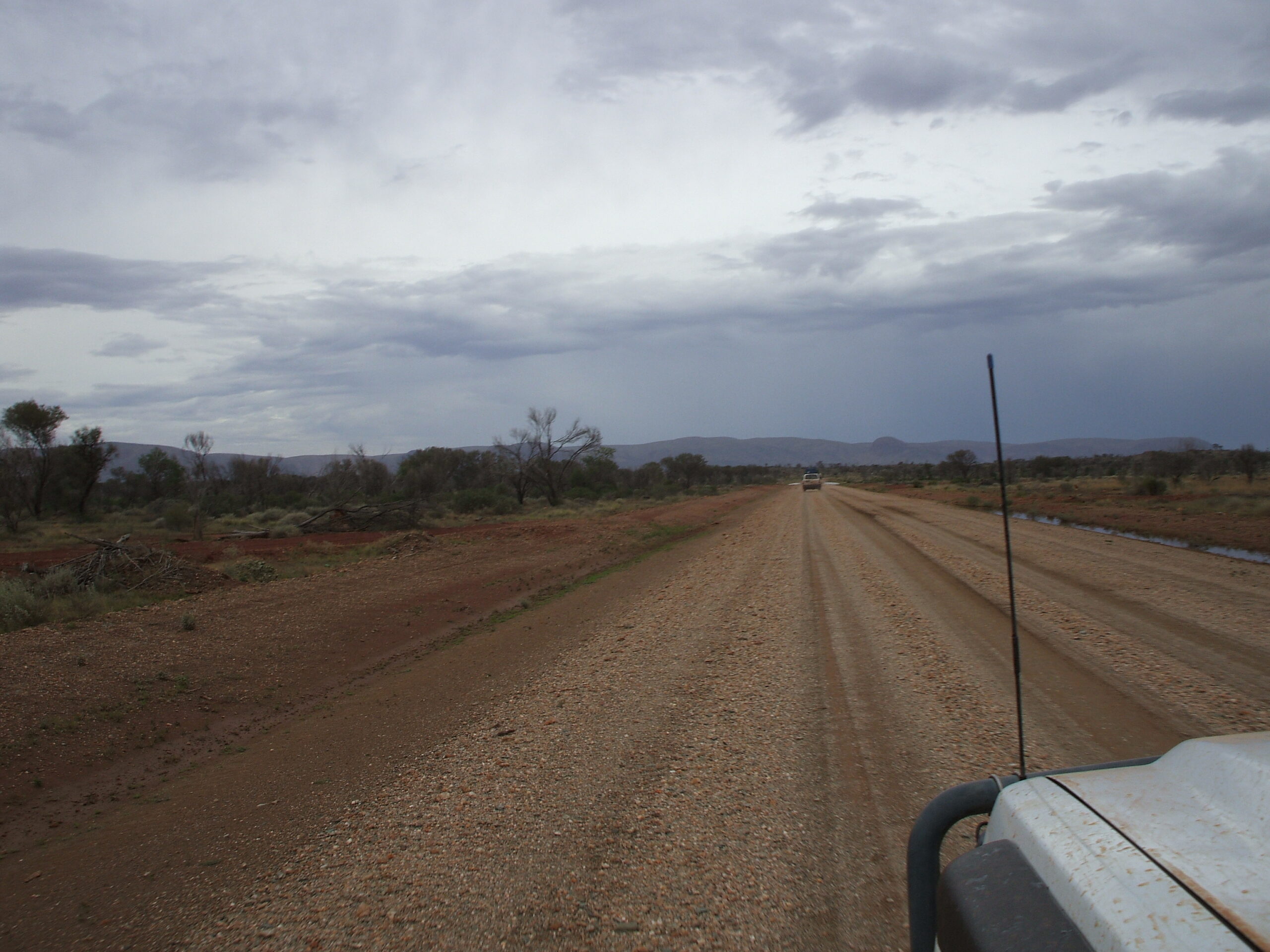 Day 3 9.15am - threatening skies...
