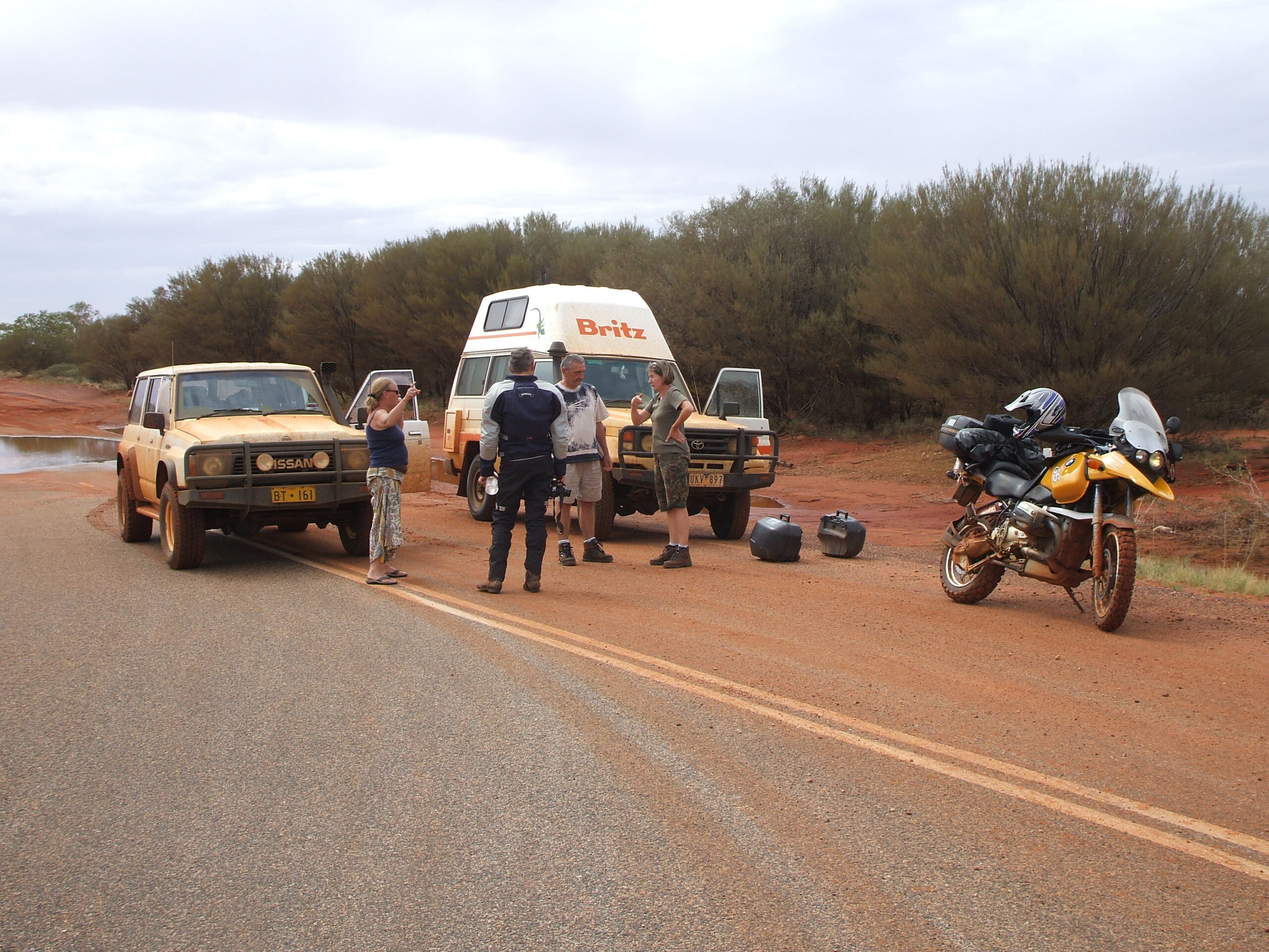 
Day 3 2.36pm - we reach the sealed road after about 1400km of dirt across the Central Desert!