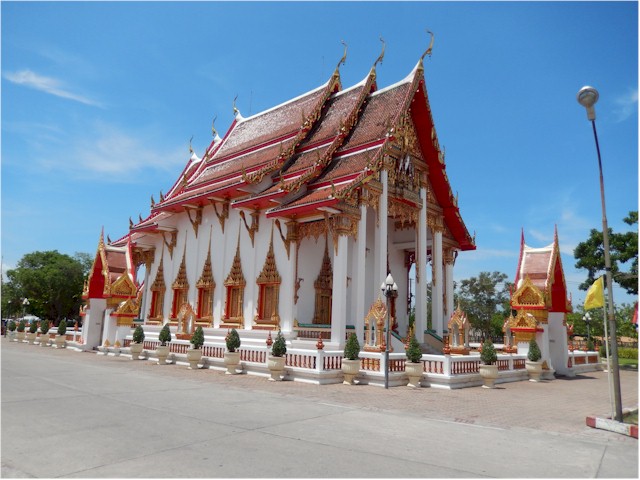 Some serious temple constructions, here!
