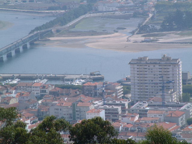 Beautiful Viana de Costelo...