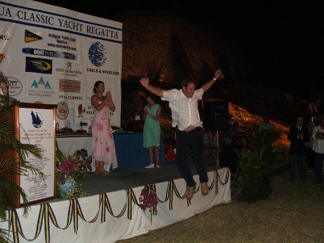 Keith got this great photo of the owner of "Ranger" collecting their prize.
