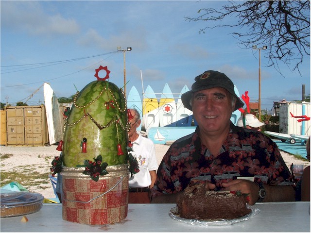The hollowed out watermelon Christmas Tree contained fruit salad!
