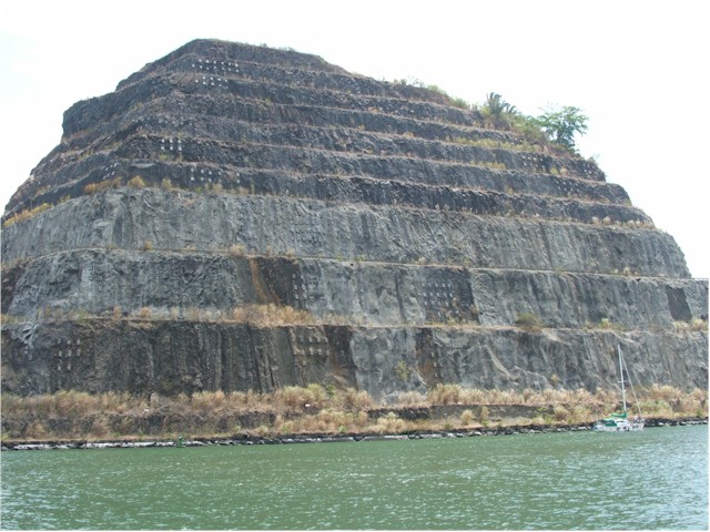The famous Gailllard Cut...
