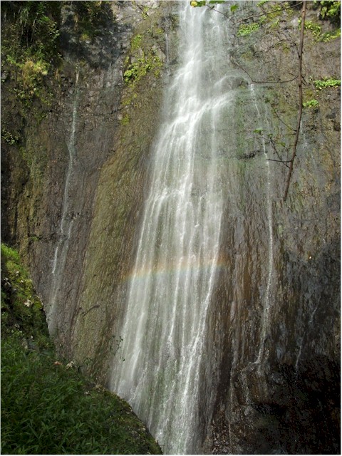 Vaiéé Nui Falls
