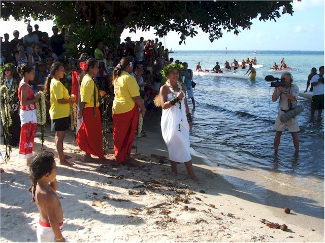 The formal tradition welcome ashore for the crew of Kon Tiki 2 (Tangaroa).