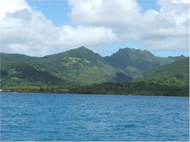 Tahaa 'the vanilla island' - inside the same atoll as Raiatea...
