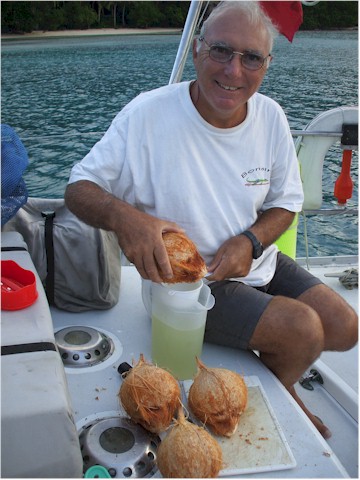 
We enjoy the coconut juice...
