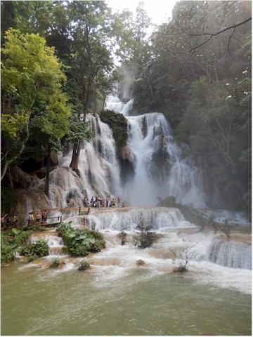 The excursion included a trip to the Kuang Si waterfalls...
