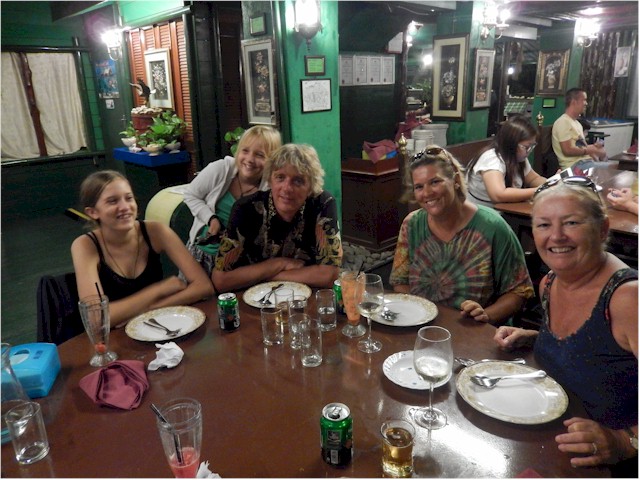 We also had Michelle, Bernie, Lola and Jana from Momo come to stay with us, which was fun.
