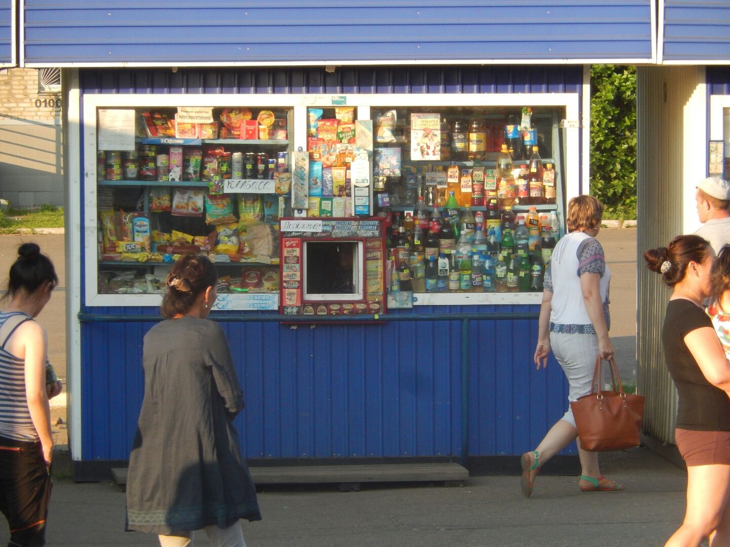 Goods are displayed behind glass and service is through the small hatch - difficult to point out what you want!