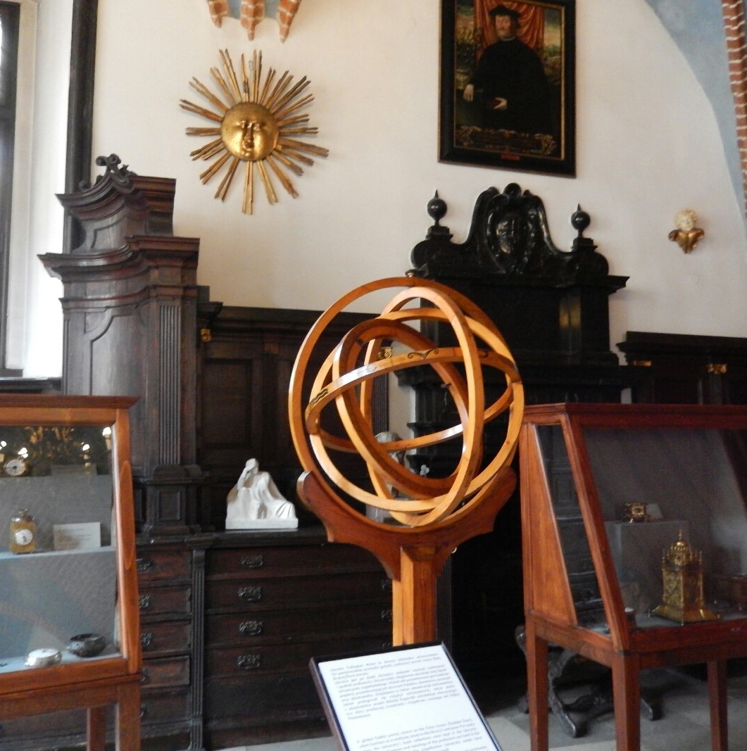 Notable alumni include, among others, mathematician and astronomer Nicolaus Copernicus, Polish king John III Sobieski and Pope John Paul II.
