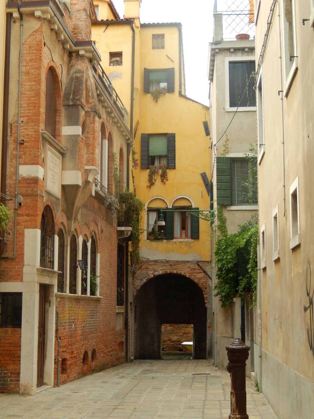 A typical back street...

