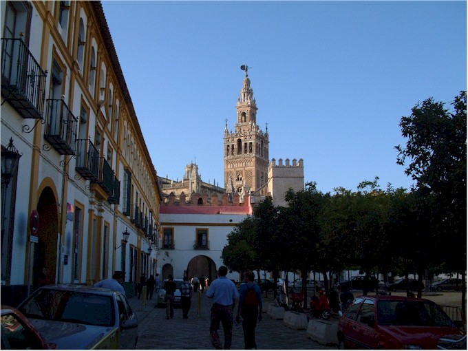 ... and typical Spanish 'plazas' with orange trees covered with fruit.

